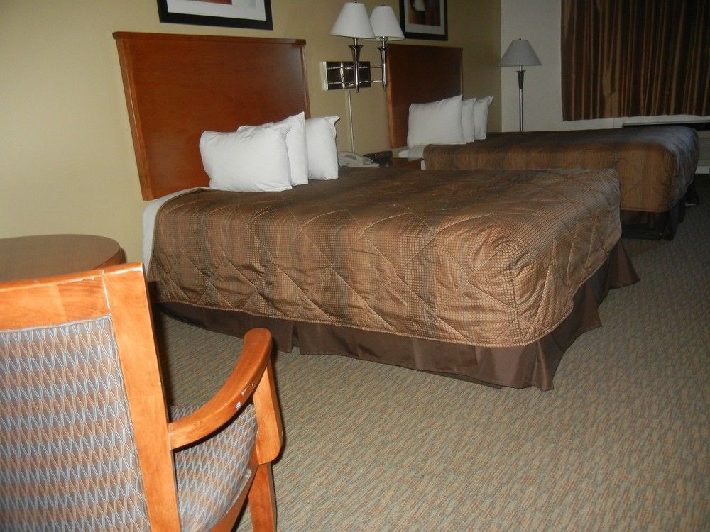 Days Inn By Wyndham Phenix City Near Fort Moore Eksteriør billede