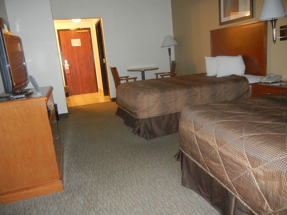 Days Inn By Wyndham Phenix City Near Fort Moore Eksteriør billede