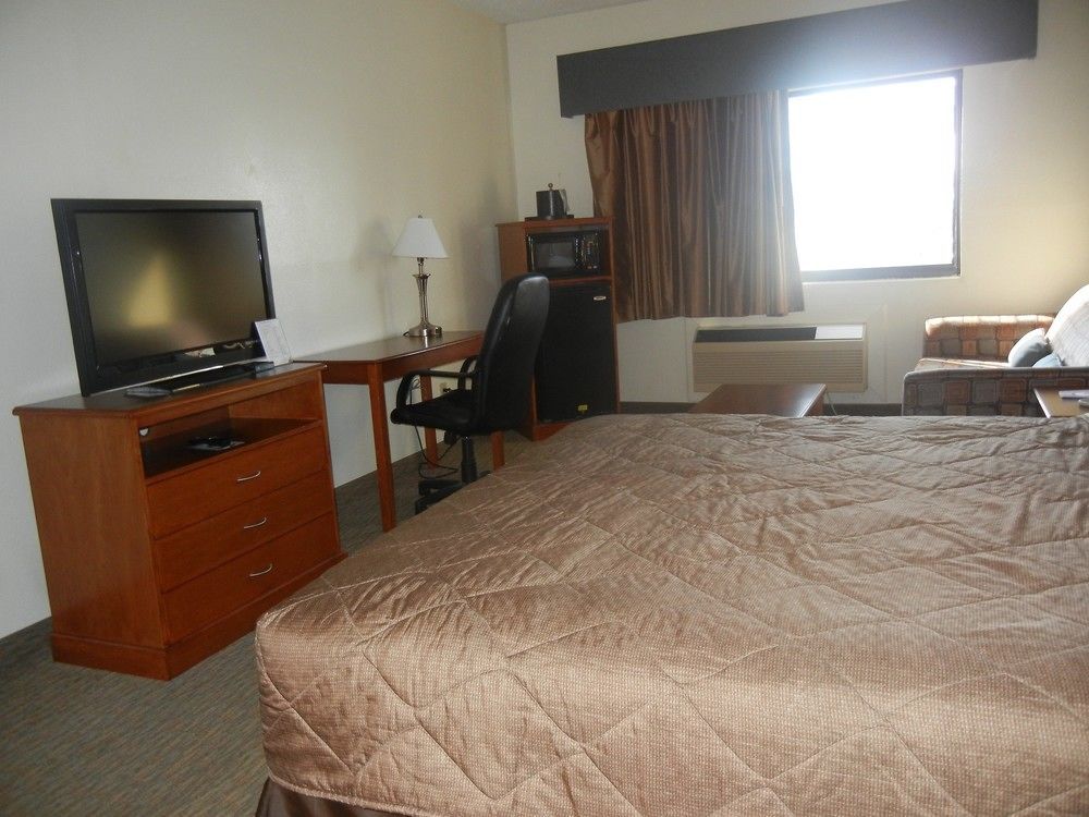 Days Inn By Wyndham Phenix City Near Fort Moore Eksteriør billede
